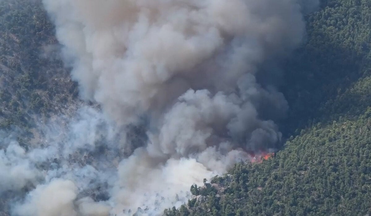 Φωτιά στην Πάρνηθα: Όσα «είδε» το ελικόπτερο της Πυροσβεστικής – Οι δραματικές εντολές (βίντεο)