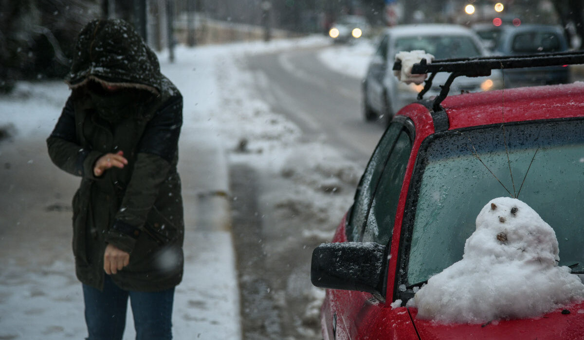 Καιρός: Συναγερμός για το «Aegean effect snow» – Πού και πότε θα πέσουν χιόνια στην Αττική, υποχρεωτικές οι αλυσίδες