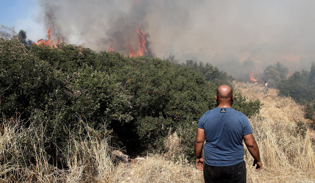 Πολύ υψηλός κίνδυνος πυρκαγιάς αύριο για τρεις Περιφέρειες