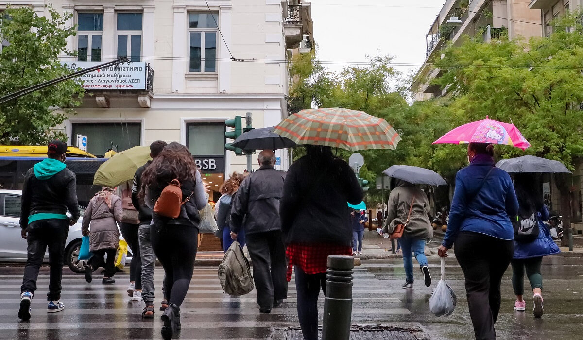 Κακοκαιρία: Καταφτάνει μέτωπο καταιγίδων – Τι ώρα «χτυπά» την Αττική το νέο κύμα