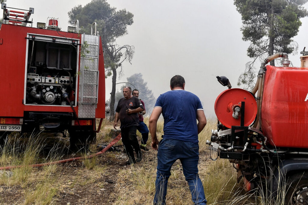 Τα νεότερα για τη φωτιά στο Φαλακρό όρος