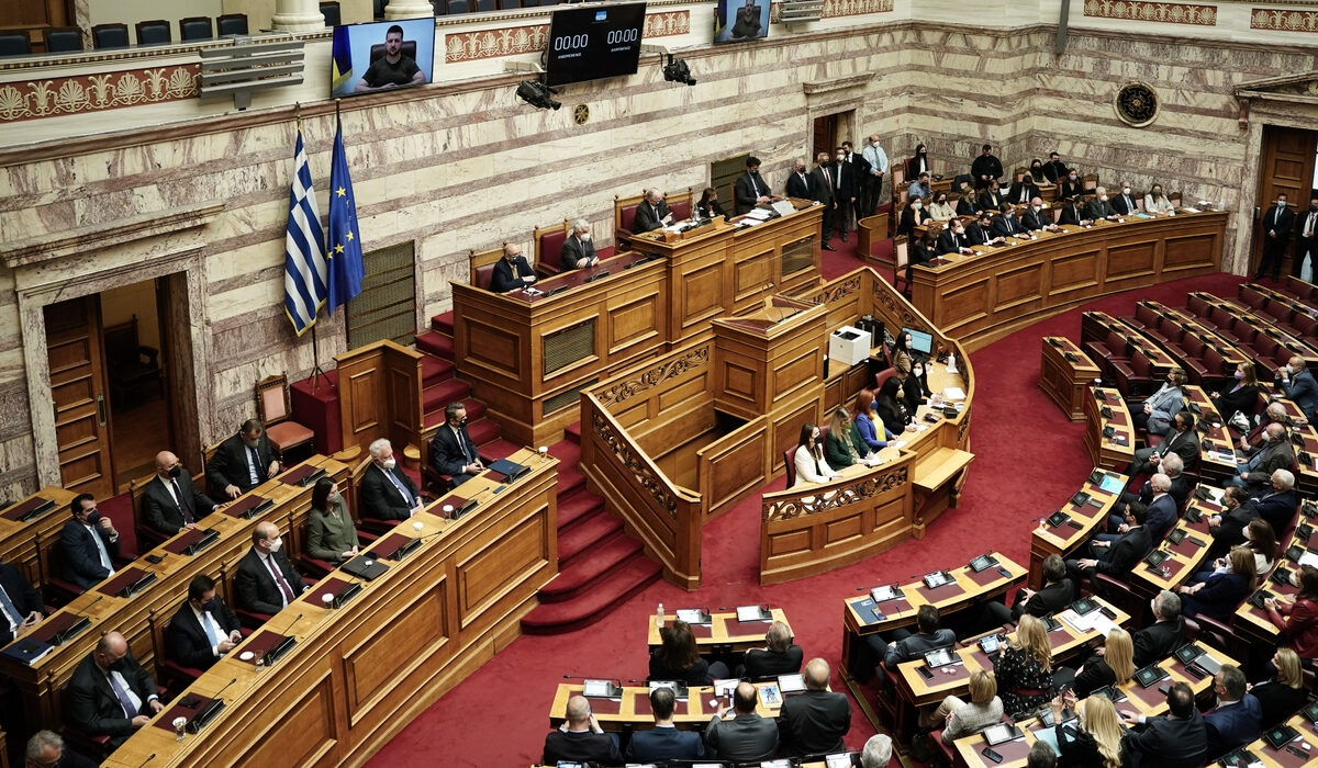 Ενημέρωση για την αποστολή όπλων στην Ουκρανία ζητά ο ΣΥΡΙΖΑ