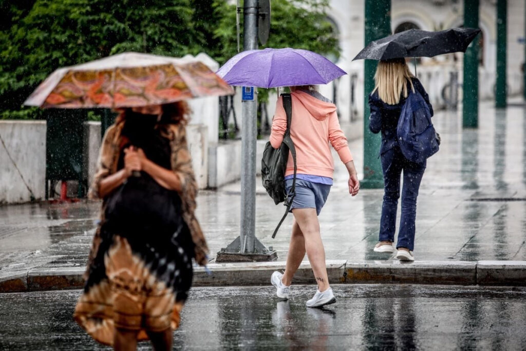 «Θα θυμίσει προχωρημένο φθινόπωρο» – Οι τελευταίες προγνώσεις για την κακοκαιρία που έρχεται