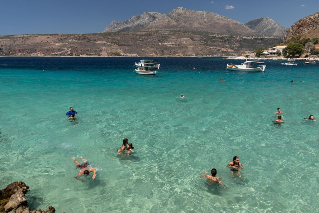 Κρίνεται η καλοκαιρινή επιταγή ακρίβειας 200 ευρώ