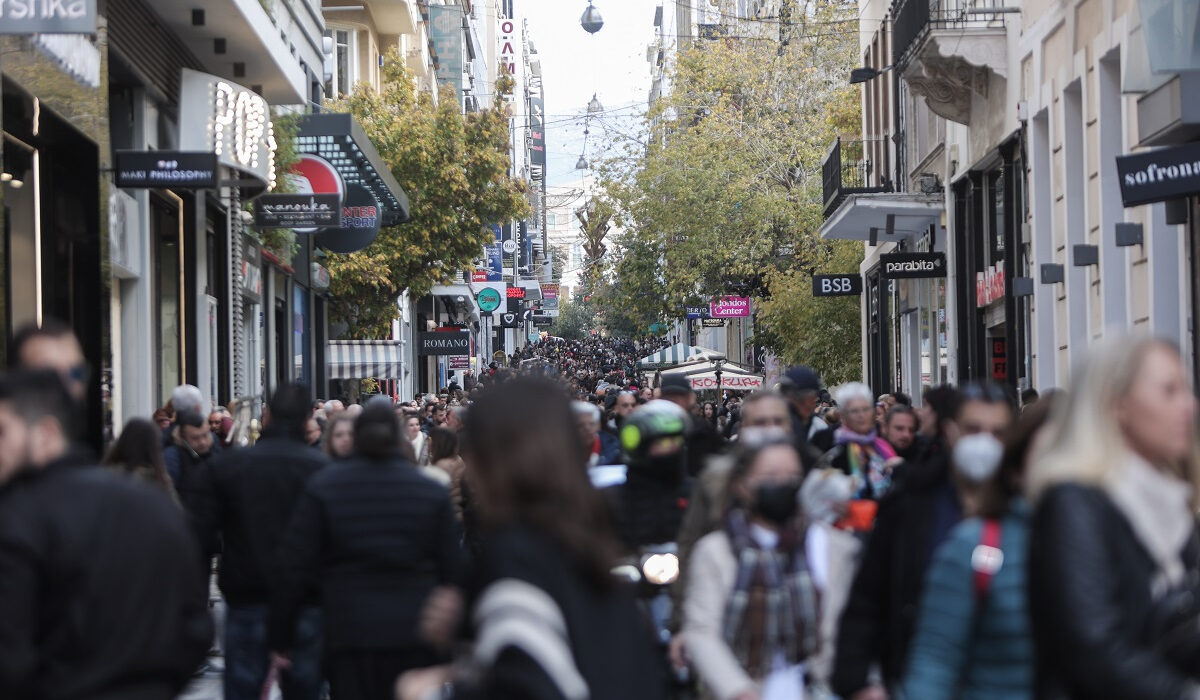 Τι ώρα κλείνουν καταστήματα και mall σήμερα Κυριακή 27/11