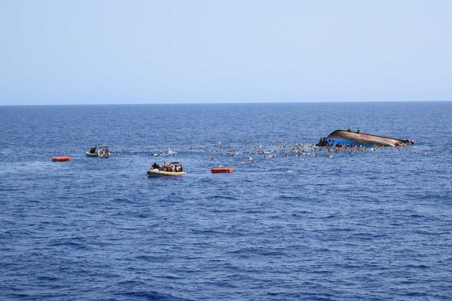 Μπανγκλαντές: 14 νεκροί σε ναυάγιο πλεούμενου με πρόσφυγες