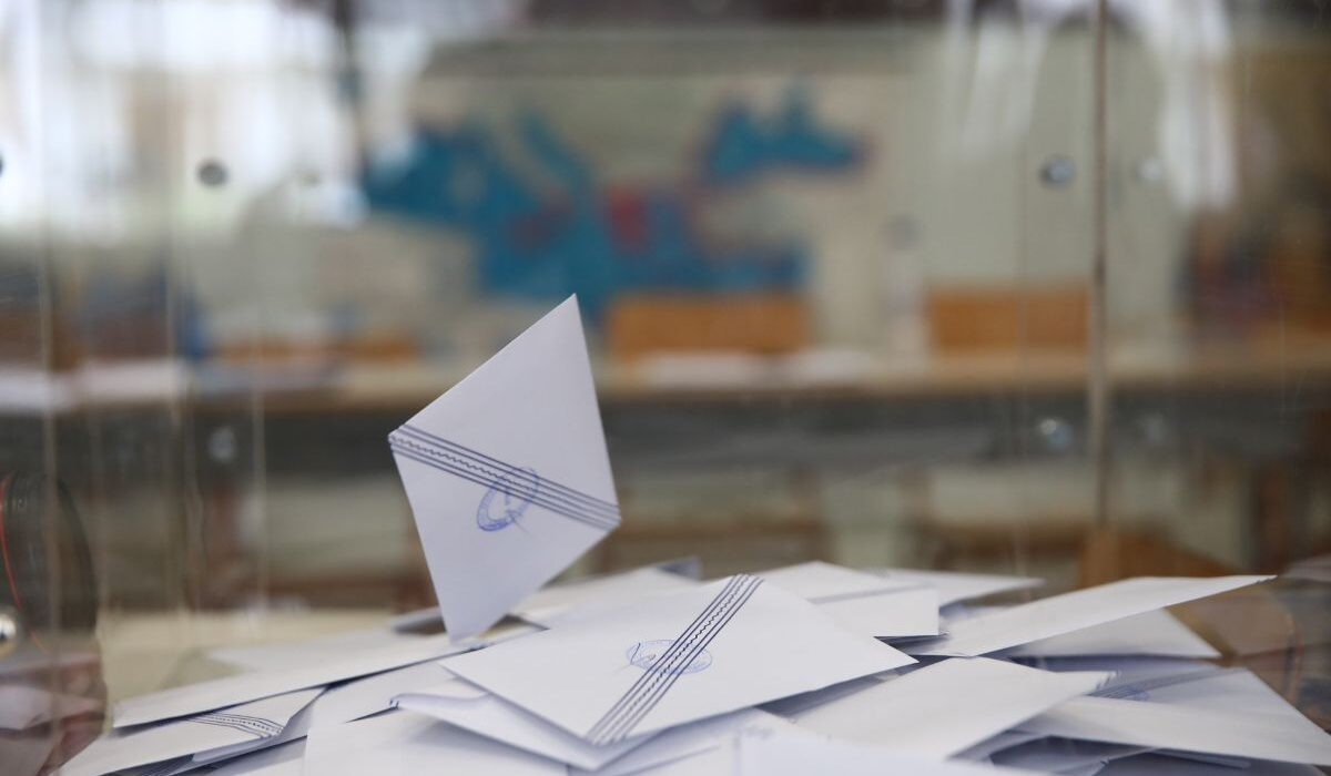 Exit Poll: Το 35%-40% δεν απαντούν – Τι σημαίνει για τα αποτελέσματα