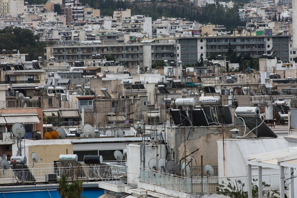 Επιδότηση για ηλιακό θερμοσίφωνα και σε ενοικιαστές – Η αίτηση, τα κριτήρια