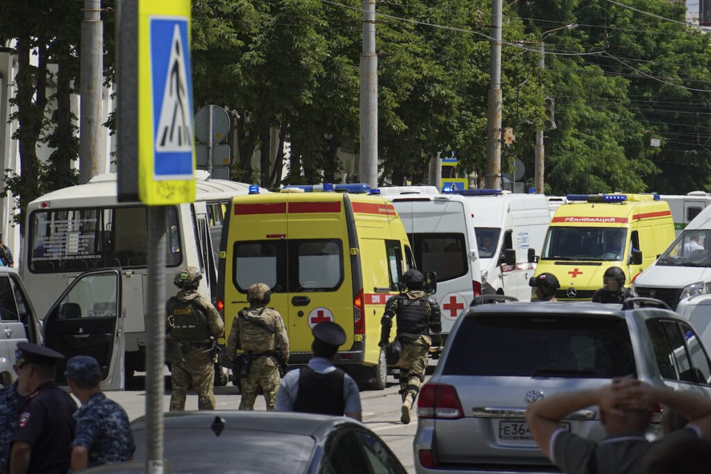 Κρατούμενοι στη Ρωσία έπιασαν ομήρους δύο φύλακες