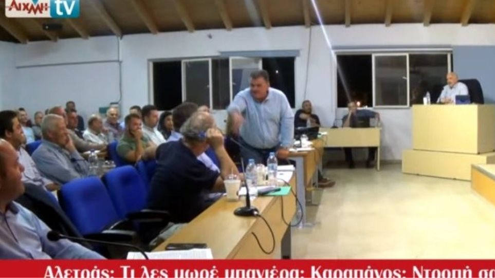 Μεσολόγγι: Χαμός σε δημοτικό συμβούλιο, «τι λες μωρέ μπανιέρα»