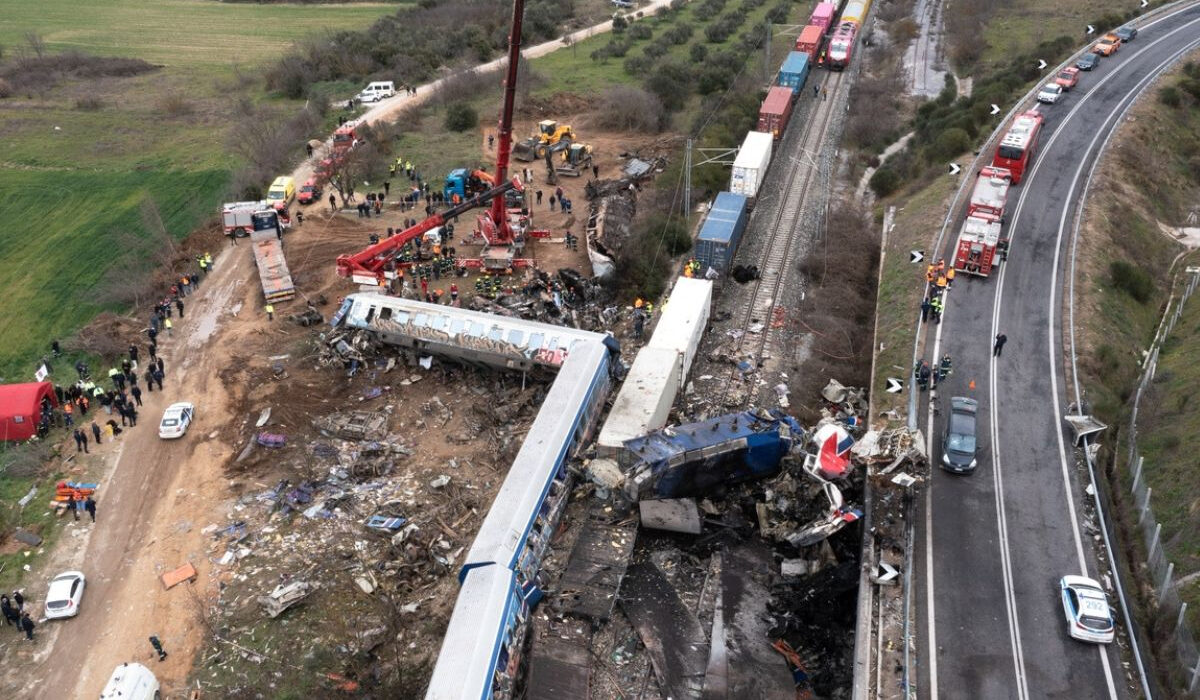 Τέμπη: Έρευνα για δυο υπουργούς ζήτησε η Ευρωπαϊκή Εισαγγελία – «Ναι» από Σπίρτζη, «όχι» από Καραμανλή και ΝΔ