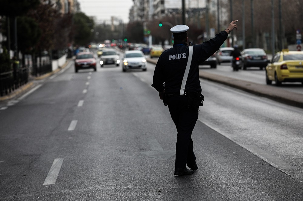 Βεβαίωση μετακίνησης εργαζομένων: Τι ισχύει για μισθωτούς, δημόσιο, ελεύθερους επαγγελματίες