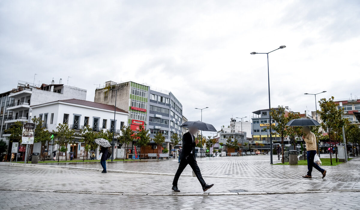 Καιρός: Έρχονται ψυχρές αέριες μάζες και βροχοπτώσεις – «Θα θυμηθούμε τι σημαίνει φθινόπωρο»