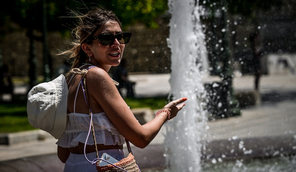 Καιρός: Συνεχίζεται ο καύσωνας με 40άρια σε Αθήνα και Θεσσαλονίκη το Σάββατο (20/7)