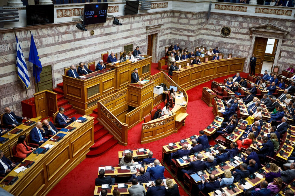 Τροπολογία ΠΑΣΟΚ για αναστολή κρατικής χρηματοδότησης κομμάτων