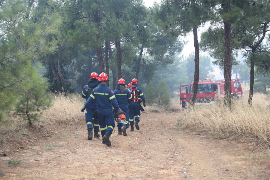 Φωτιά τώρα στο Ηράκλειο Κρήτης