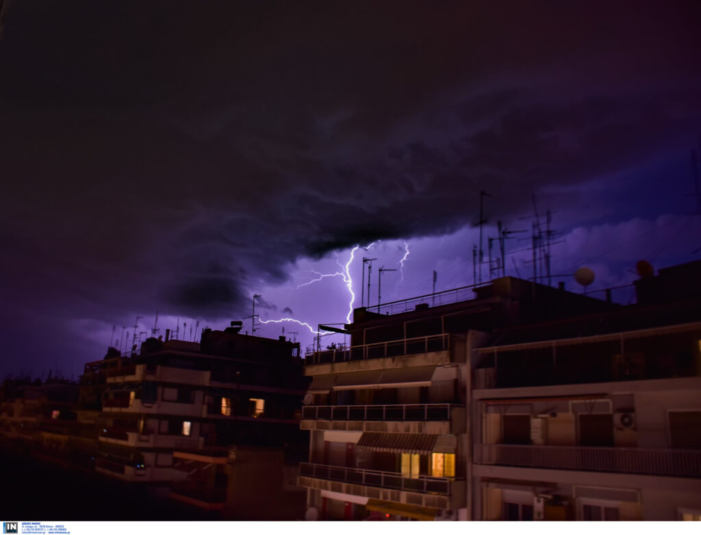 Έρχεται νέα κακοκαιρία – Επικίνδυνη η Κυριακή με πολύ νερό