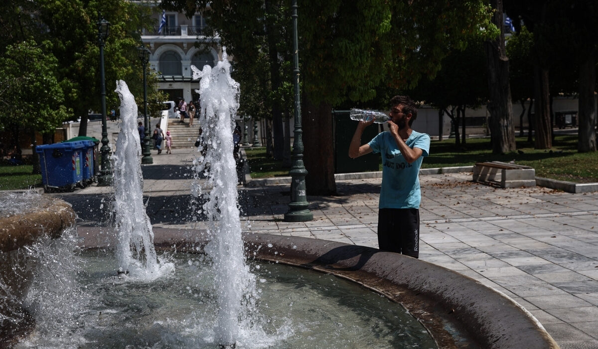 Μέγα – καύσωνας με 44άρια και σήμερα: Ποιες περιοχές θα «ψηθούν», κορυφώνεται η ζέστη την Κυριακή