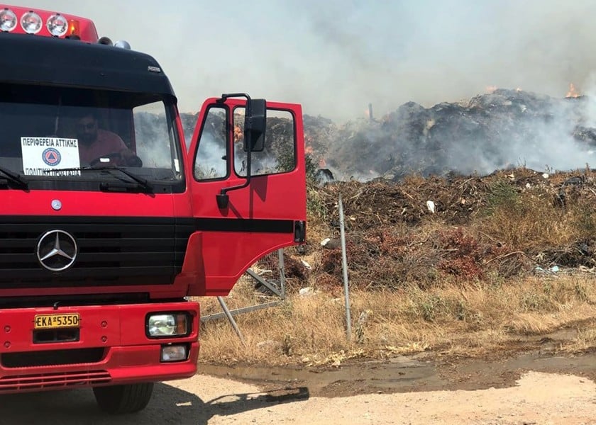 Μεγάλος είναι ο κίνδυνος πυρκαγιάς και αύριο Δευτέρα