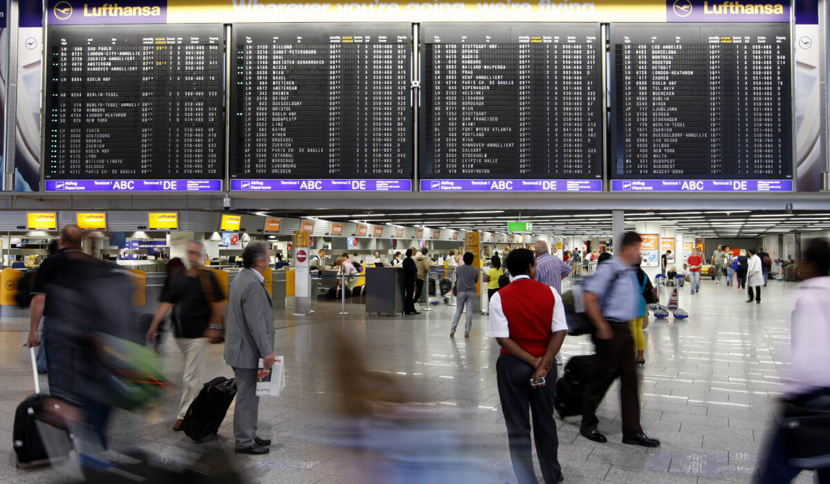 Χάος στα αεροδρόμια της Γερμανίας: Πάνω από 120 πτήσεις ακυρώθηκαν λόγω της κακοκαιρίας