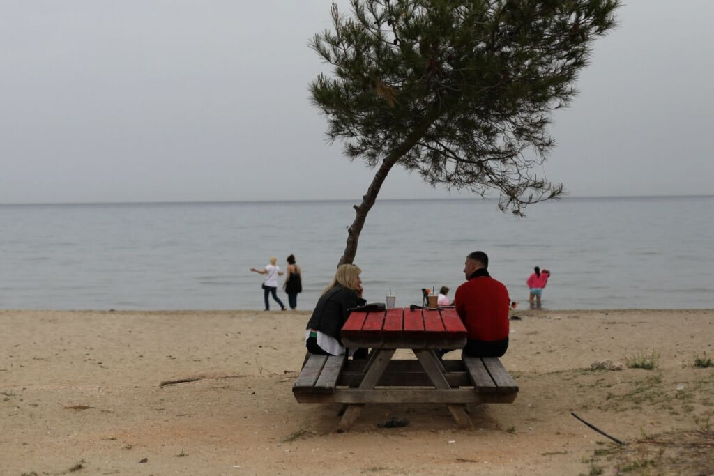 Πάσχα στο χωριό με την Όμικρον; Η εκτίμηση για την πορεία της πανδημίας