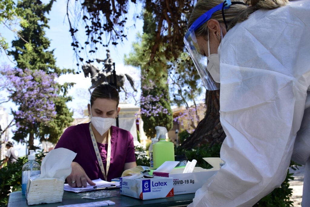 Κρούσματα σήμερα 20/6: 248 νέα, 296 διασωληνωμένοι, η ανακοίνωση του ΕΟΔΥ