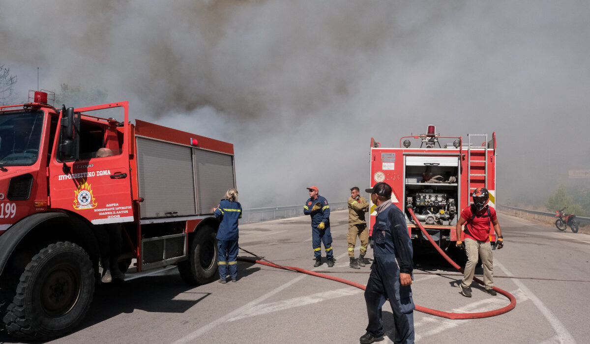 Υπό έλεγχο η φωτιά στα Μέγαρα – 53 αγροτοδασικές πυρκαγιές ξέσπασαν το τελευταίο 24ωρο