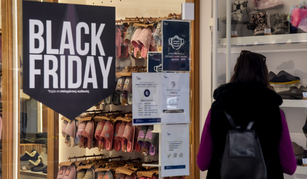 Black Friday: Τι ώρα ανοίγουν τα εμπορικά καταστήματα