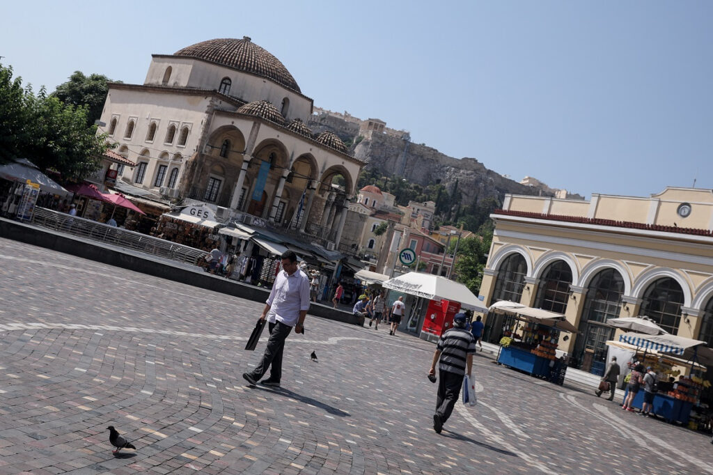 Αντιδράσεις αντιεμβολιαστών και μια κοινωνία σε κόπωση