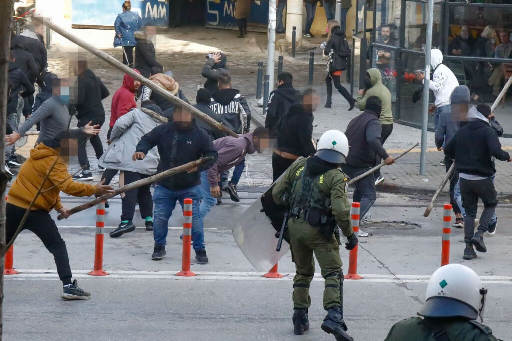 Θεσσαλονίκη: Προθεσμία πήρε ο αστυνομικός που πυροβόλησε τον 16χρονο στο κεφάλι – Πεδίο μάχης τα Δικαστήρια