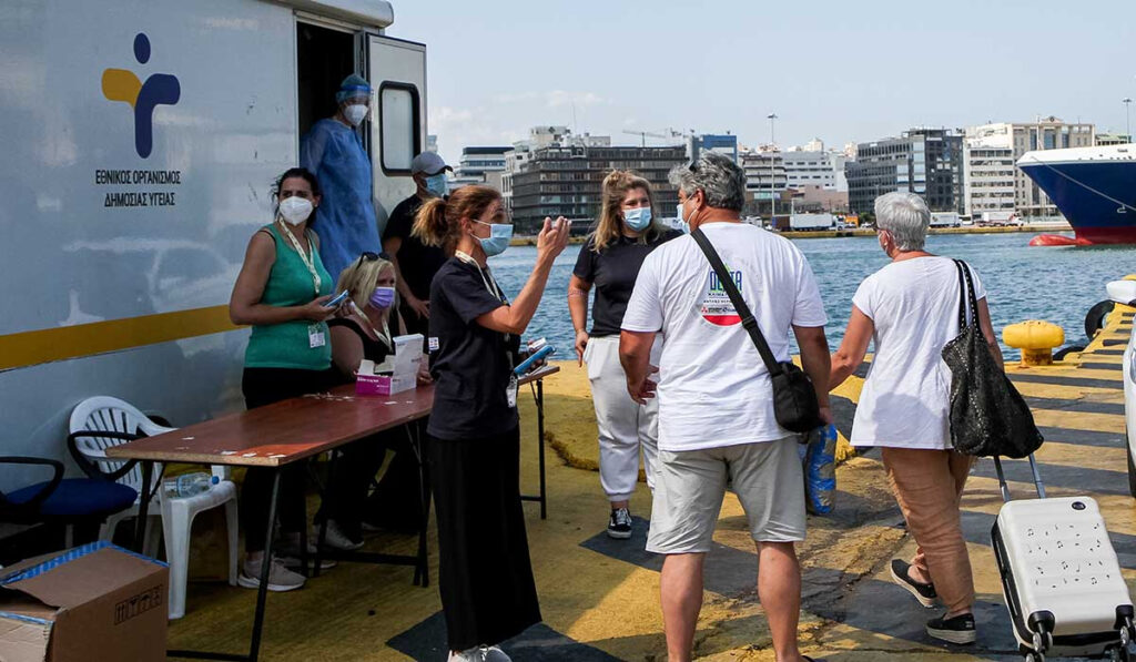 Σύψας για μετάλλαξη Δέλτα: Όλοι οι ανεμβολίαστοι θα κολλήσουν το φθινόπωρο