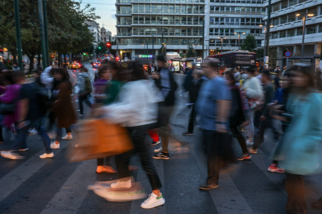 Νυχτερινό ωράριο στα καταστήματα: Πότε θα είναι ανοιχτά τα μαγαζιά μέχρι τις 6 το πρωί