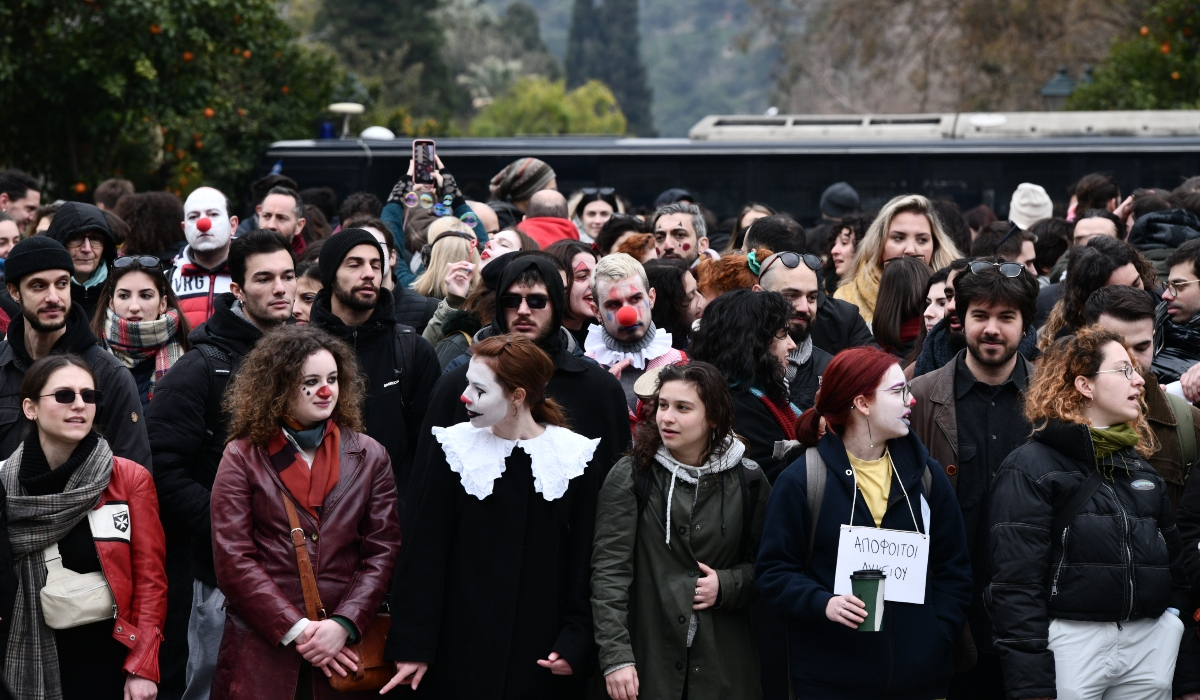 Αυτός είναι ο νέος βασικός μισθός των καλλιτεχνών