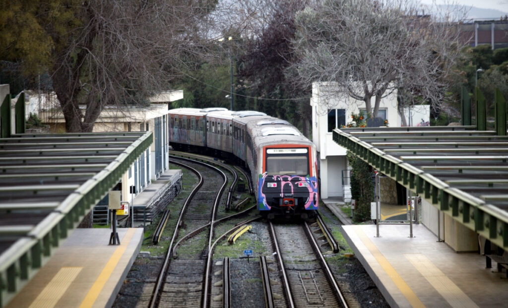 ΗΣΑΠ: Νεκρός ο άνδρας που έπεσε στις γραμμές του τρένου