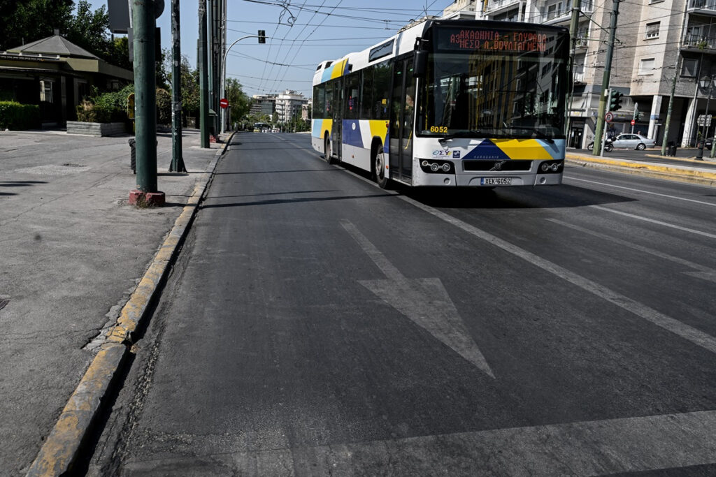 Τέλος τα εισιτήρια στο λεωφορείο – Σε ποια γραμμή ξεκίνησε η πληρωμή με τραπεζική κάρτα