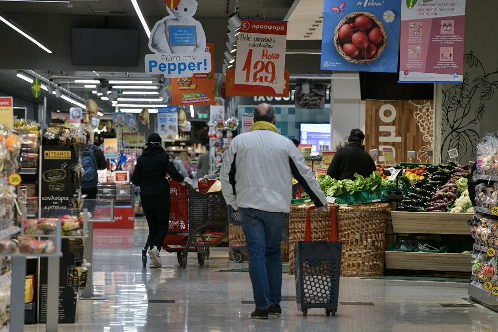 Σούπερ μάρκετ: Εκτίναξη πωλήσεων κατά 32,7% έφερε το lockdown