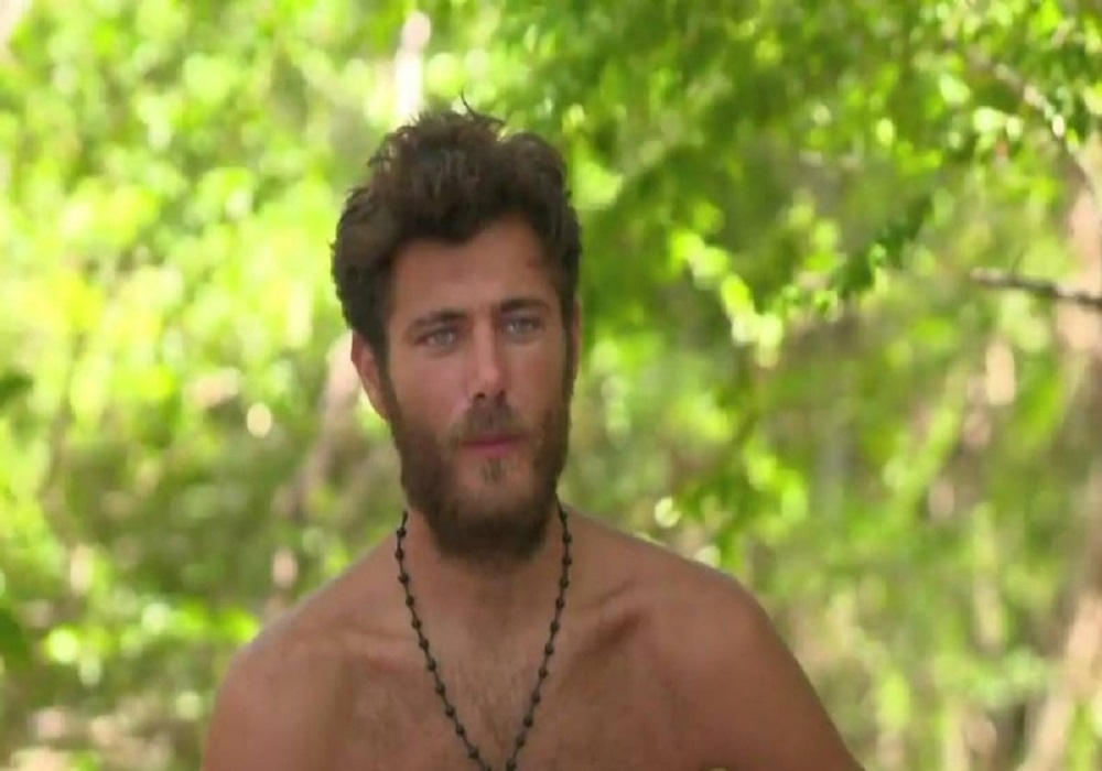 Survivor 2021: Ο Τζέιμς επέστρεψε στην Ελλάδα – Μένει ή φεύγει τελικά ο Νίκος Μπάρτζης;