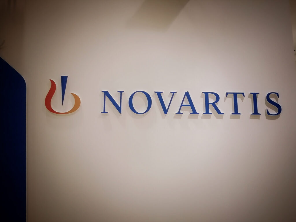 Novartis: Στις 7 Μαρτίου η δίκη για ψευδείς καταθέσεις των μαρτύρων «Μάξιμος Σαράφης» και «Αικατερίνη Κελέση»