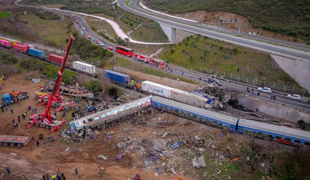 Τέμπη: Εντείνεται το μυστήριο της πυρόσφαιρας – Κίνδυνος να μείνει στο σκοτάδι η αιτία