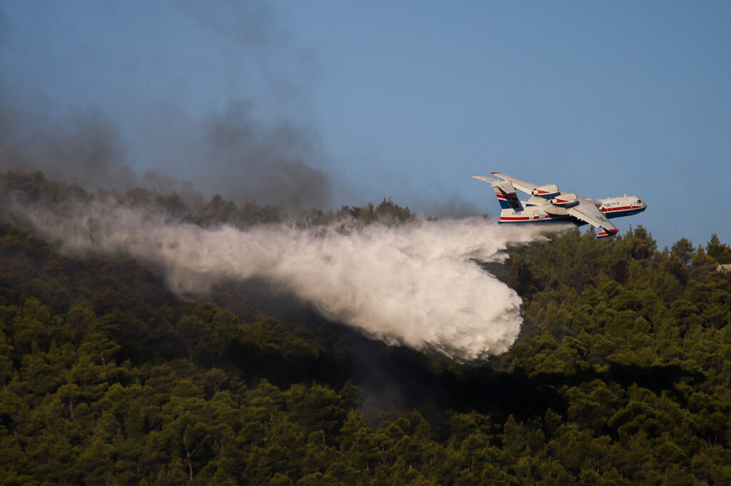 Beriev 200: Το Ρωσικό θηρίο στην πύρινη κόλαση των Βιλίων