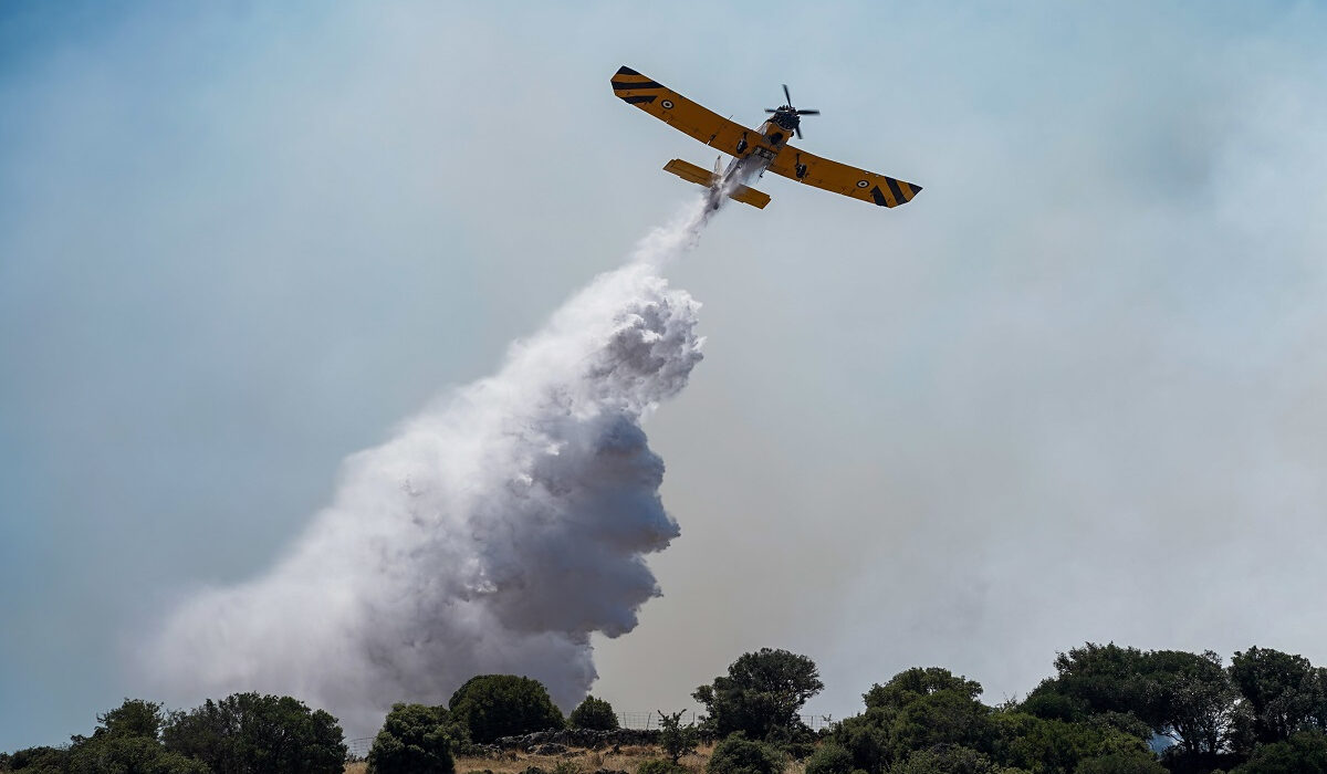 Μεγάλη φωτιά στην Θεσπρωτία: Επιχειρούν 7 αεροσκάφη – Ήχησε το 112