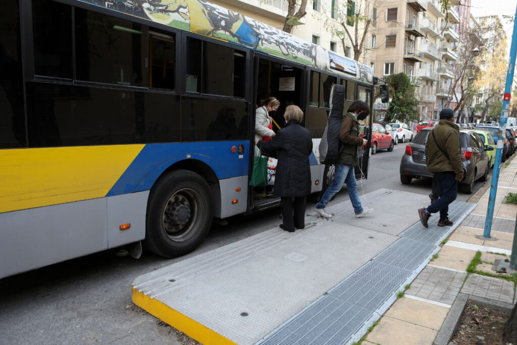 Εφιάλτης για 14χρονη στο κέντρο της Αθήνας – Δέχθηκε σεξουαλική επίθεση σε τρόλεϊ