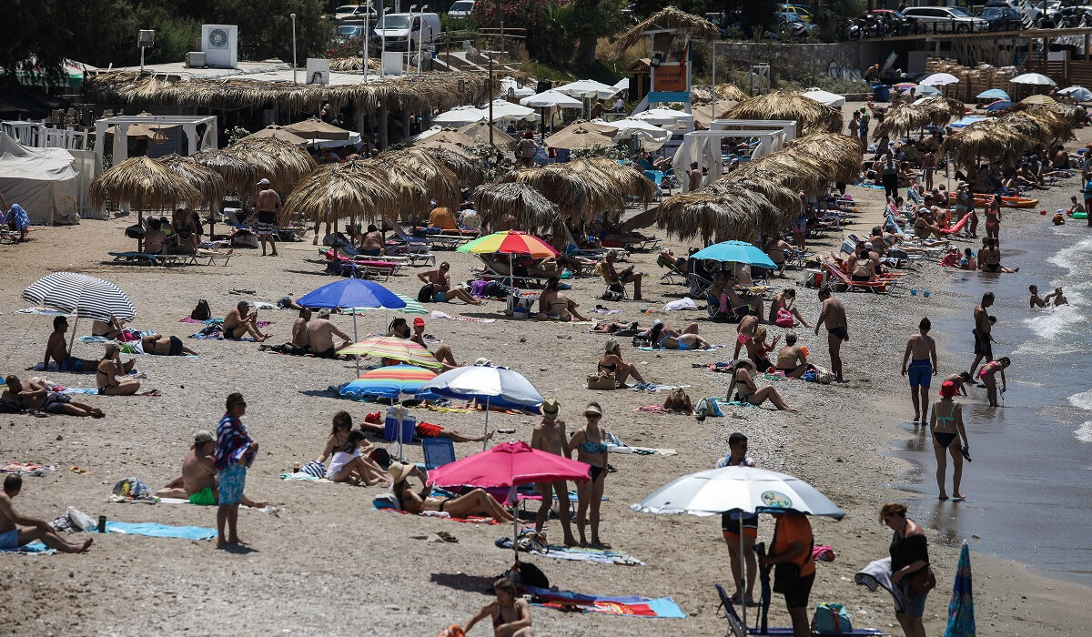 Καύσωνας: Διάλειμμα τριών ημερών και ξανά 44άρια – Ο ιταλικός «Χάρος» φτάνει στην Ελλάδα