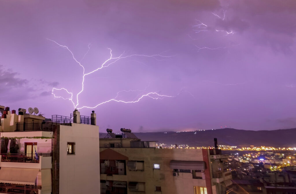 Συναγερμός για τα χιόνια και τις καταιγίδες: Οι περιοχές στην «πρώτη γραμμή» της κακοκαιρίας