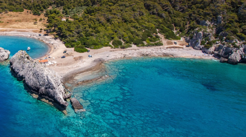 Οι έξι παραλίες της Κορινθίας 1,5 ώρα από το κέντρο της Αθήνας