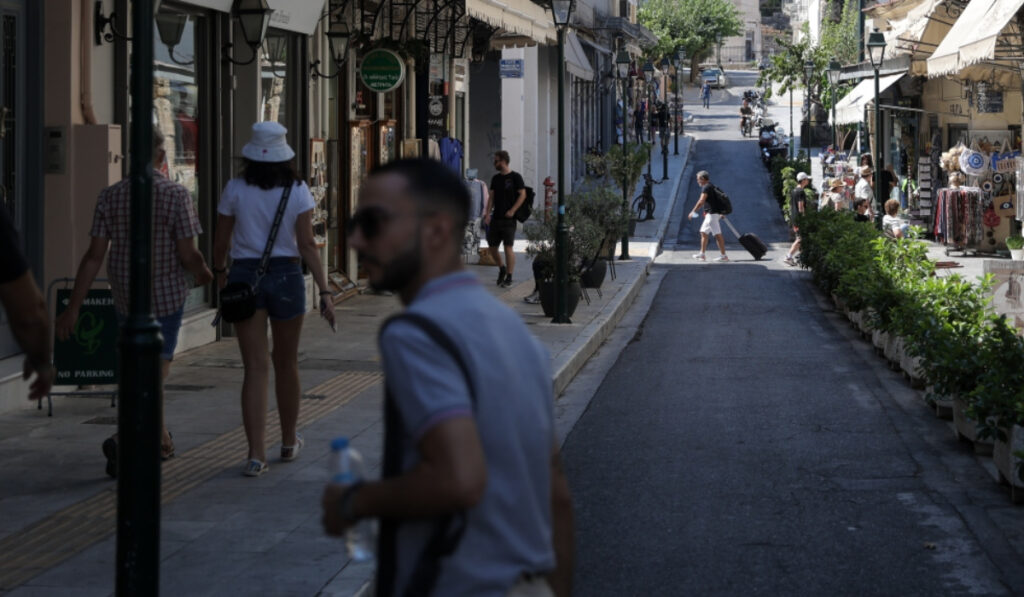 Το σύμπτωμα που δείχνει ότι κολλήσατε Όμικρον 5 – Πότε χρειάζεται rapid test