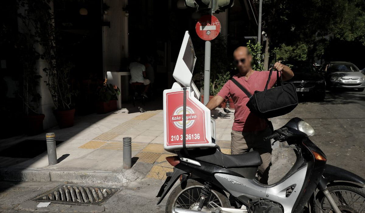 Τι ισχύει με τα delivery σήμερα 4/6 λόγω καύσωνα – Οι δύσκολες ώρες