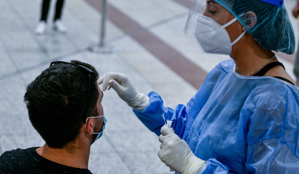 Κορονοϊός: Πού γίνονται δωρεάν rapid test την Τρίτη