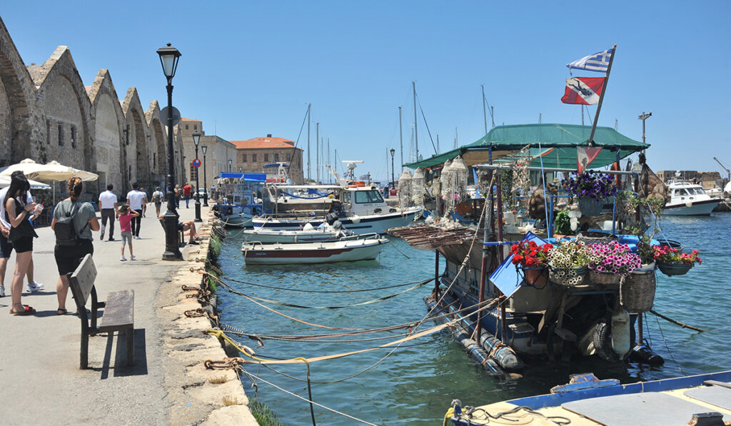 Απαγόρευση κυκλοφορίας σε Ζάκυνθο και Χανιά: Lockdown και νέα μέτρα