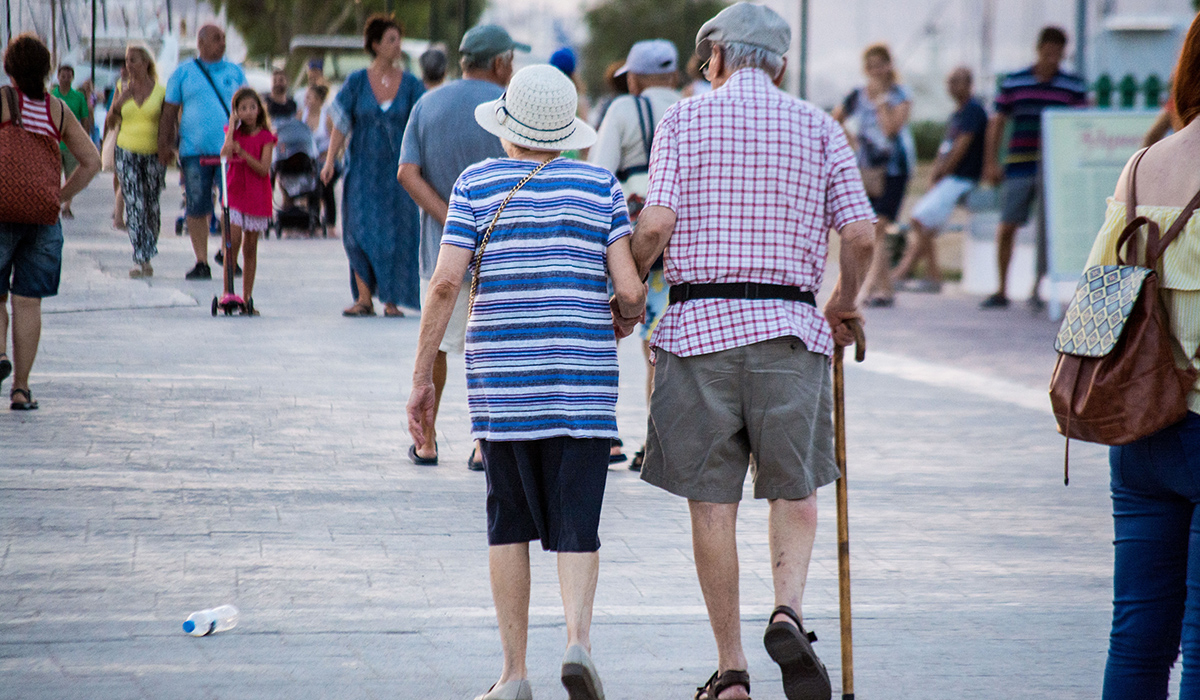 Μαζί στη ζωή μαζί και στον θάνατο: 98χρονος στη Ρόδο πέθανε λίγες ώρες αφού «έφυγε» η γυναίκα του